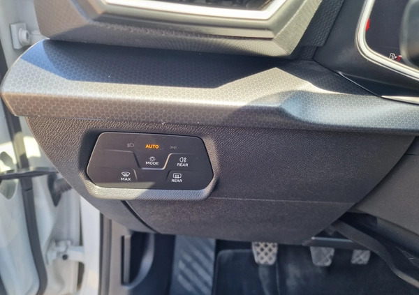 Seat Leon cena 55900 przebieg: 64000, rok produkcji 2020 z Wałcz małe 742